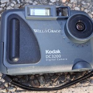Will & Grace Kodak DC 3200 1.0MP Digital Camera Gray Works Season Wrap Gift